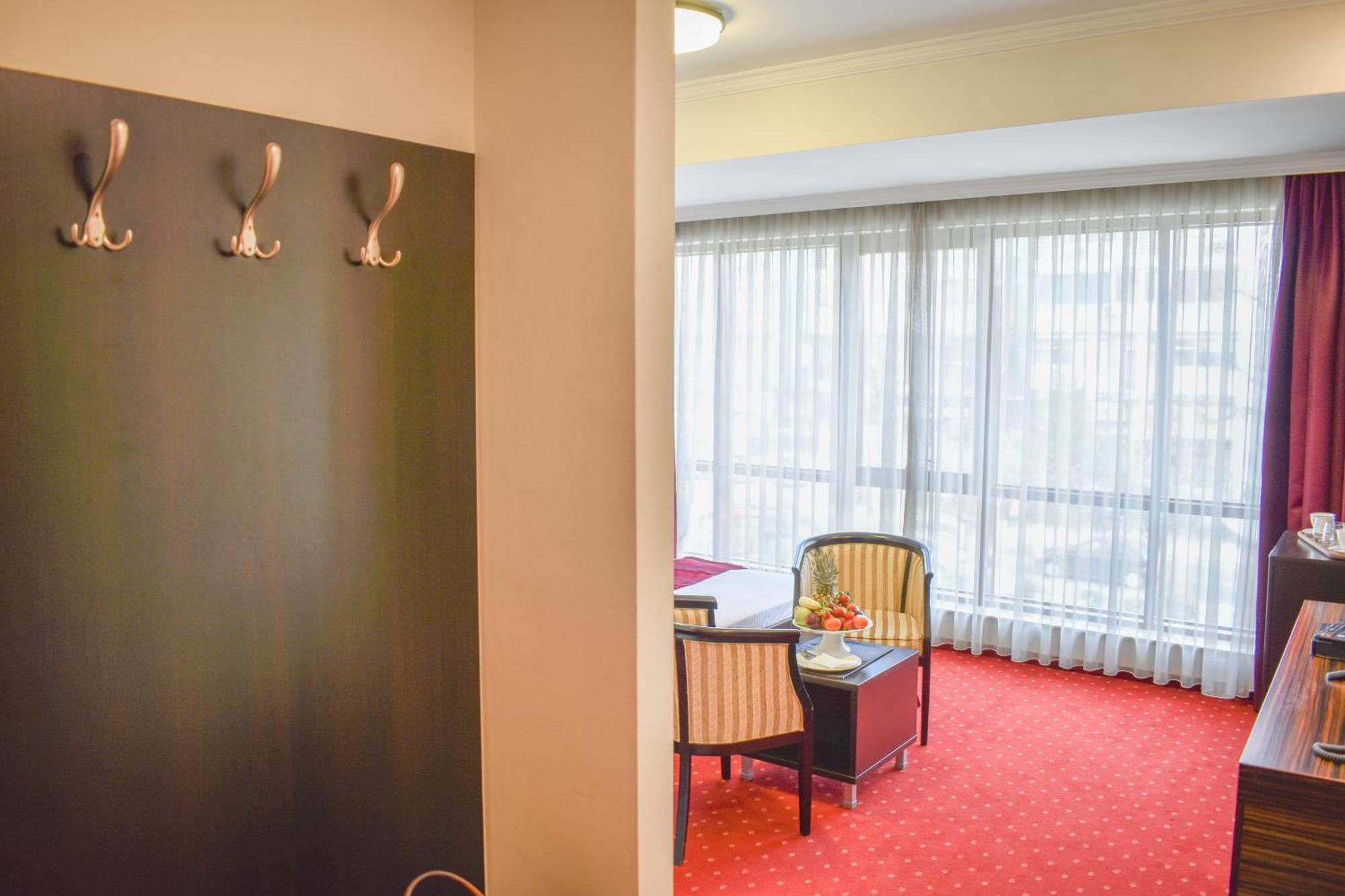 Hotel Hamburg Skopje Eksteriør bilde